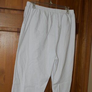20W woman's white pants